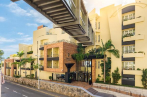 Гостиница Calheta Beach - All-inclusive - Savoy Signature  Эштрейту-Да-Кальета